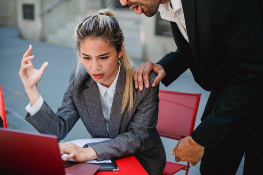 Strategie pro řešení konfliktů: Klíč k lepšímu pracovnímu prostředí